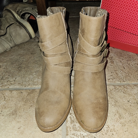 Womens Booties - Picture 2 of 7